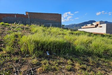 Terreno &agrave; venda - 200m&sup2; - Veredas da Serra