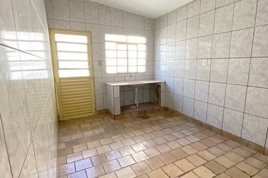 Casa para alugar - portal do sol