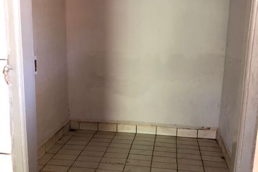 Casa para alugar - JD. S&Oacute;VIS
