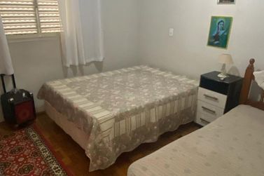 Casa &agrave; venda - 90m&sup2; - centro