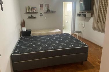 Casa &agrave; venda - 90m&sup2; - centro