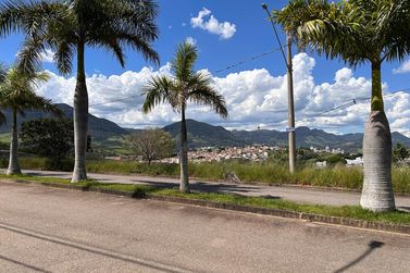 Terreno &agrave; venda - 400m&sup2; - Jardim Am&eacute;lia
