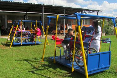 Câmara de Atibaia aprova lei para inclusão de brinquedos adaptados em playground