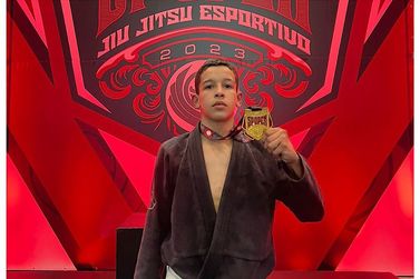  Jovem de Atibaia conquista ouro no SP Open de Jiu Jitsu