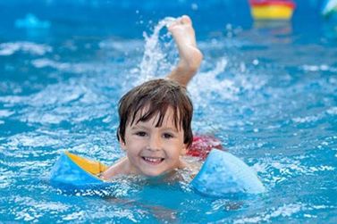 Atibaia anuncia programação para aulas de natação 2024