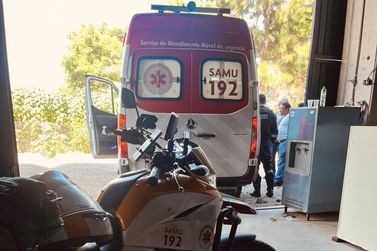 Homem sofre choque el&eacute;trico e cai de 3 metros em Atibaia