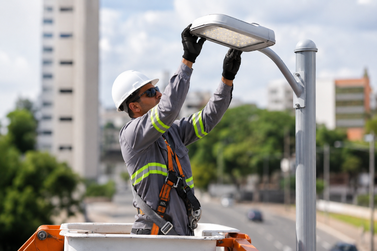 Atibaia avan&ccedil;a em projeto para trocar toda a ilumina&ccedil;&atilde;o p&uacute;blica por LED