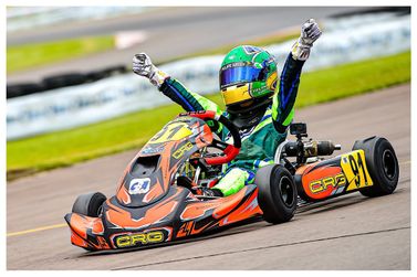 Piloto mirim de Atibaia faz hist&oacute;ria e vence Sul-Americano de Kart aos 8 anos