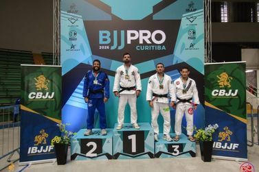 Atleta de Atibaia conquista ouro em competi&ccedil;&atilde;o de jiu-j&iacute;tsu no Paran&aacute;