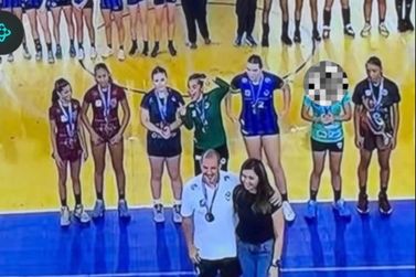 T&eacute;cnico de Atibaia &eacute; eleito o melhor do Brasil na categoria infantil de handebol