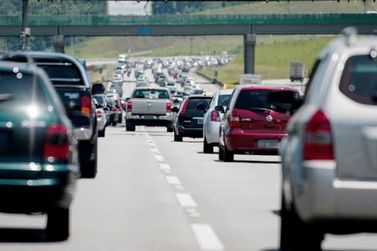Feriado deve aumentar tr&acirc;nsito nas rodovias Dom Pedro I e Fern&atilde;o Dias em Atibaia