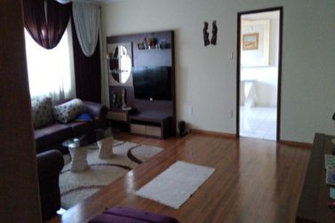 Casa &agrave; venda - 940m&sup2; - JARDIM DO LAGO