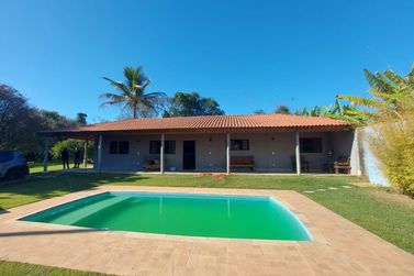 Ch&aacute;cara &agrave; venda - 964m&sup2; - Vit&oacute;ria R&eacute;gia