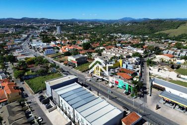 Sal&atilde;o Comercial &agrave; venda - 130m&sup2; - Vila Thais