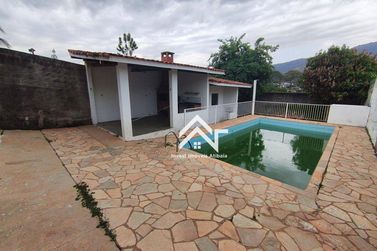 Casa &agrave; venda - 180m&sup2; - Vila Petr&oacute;polis