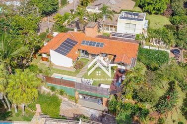 Casa &agrave; venda - 355m&sup2; - Condominio Est&acirc;ncia Parque de Atibaia