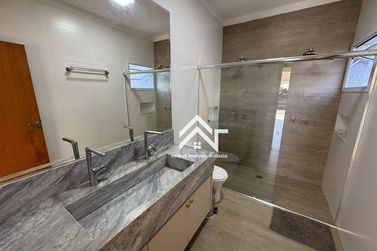 Casa para alugar - 300m&sup2; - Condominio Porto Atibaia