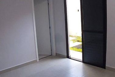Casa &agrave; venda - 101m&sup2; - Loteamento Vale Das Flores