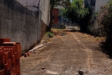 Terreno &agrave; venda - 3800m&sup2; - CENTRO