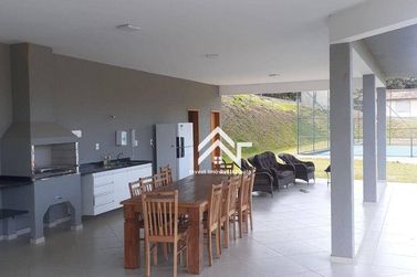 Casa &agrave; venda - 200m&sup2; - Condom&iacute;nio Alto da Floresta