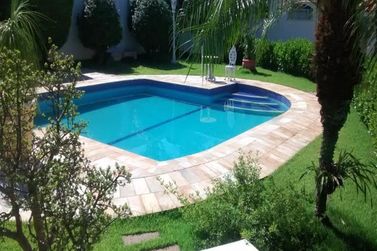 Casa &agrave; venda - 1000m&sup2; - Jardim das Flores