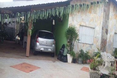 Casa &agrave; venda - 200m&sup2; - Jardim Brogot&aacute;