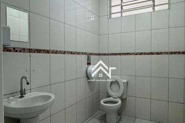 Sal&atilde;o Comercial &agrave; venda - 153m&sup2; - Centro