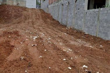 Terreno &agrave; venda - 400m&sup2; - Jardim dos Pinheiros