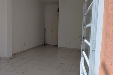 Sal&atilde;o Comercial para alugar - 27m&sup2; - Centro