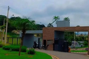 Terreno &agrave; venda - 589m&sup2; - Alto da Floresta Residencial