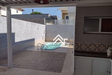 Casa &agrave; venda - 145m&sup2; - Condom&iacute;nio Terras de Atibaia I