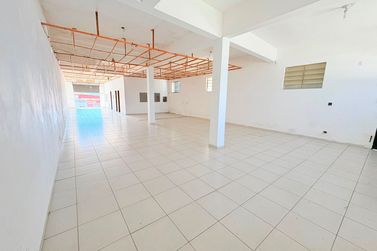 Sal&atilde;o Comercial para alugar - 220m&sup2; - Jardim Imperial