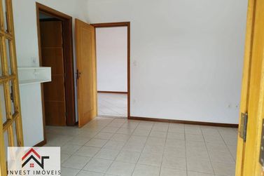 Casa para alugar - 184m&sup2; - Jardim Jaragu&aacute;