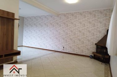 Casa para alugar - 184m&sup2; - Jardim Jaragu&aacute;