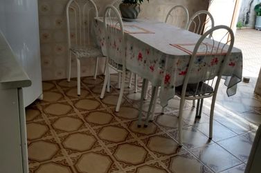 Casa &agrave; venda - VILA MIRA