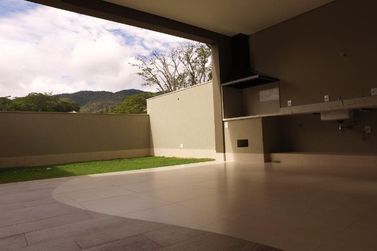 Casa &agrave; venda - 150m&sup2; - JARDIM MARISTELA