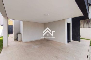 Casa para alugar - 228m&sup2; - Rio Abaixo