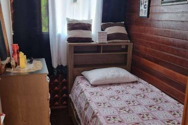 Ch&aacute;cara &agrave; venda - 145m&sup2; - Rio Abaixo