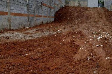 Terreno &agrave; venda - 400m&sup2; - Jardim dos Pinheiros