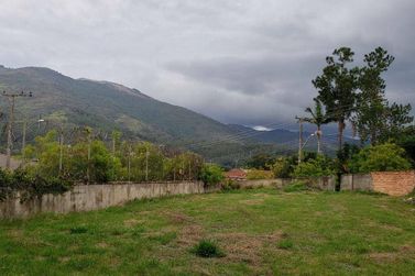 Terreno &agrave; venda - 385m&sup2; - Vila Petr&oacute;polis