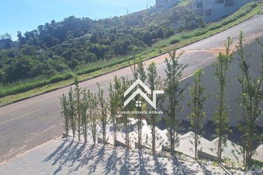 Casa &agrave; venda - 200m&sup2; - Condom&iacute;nio Alto da Floresta