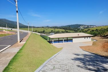 Casa &agrave; venda - JARDIM DOS PINHEIROS