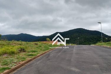 Terreno &agrave; venda - 300m&sup2; - Portal Lamis