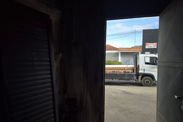 Sal&atilde;o Comercial &agrave; venda - 250m&sup2; - Jardim Imperial