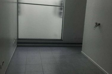 Sal&atilde;o Comercial para alugar - 110m&sup2; - Vila Thais