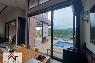 Casa &agrave; venda - 231m&sup2; - Ch&aacute;caras Maring&aacute;