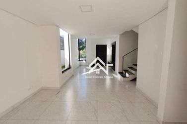 Casa para alugar - 228m&sup2; - Rio Abaixo
