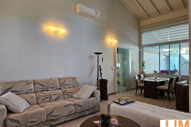 Casa &agrave; venda - 351m&sup2; - Vila Giglio
