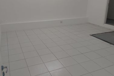 Sala Comercial para alugar - 70m&sup2; - CENTRO