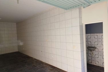 Sal&atilde;o Comercial para alugar - PORT&Atilde;O